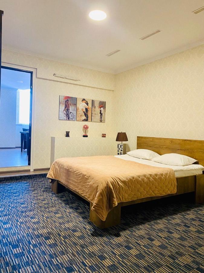 Arkpalmira Hotel Oldenburg Bagian luar foto
