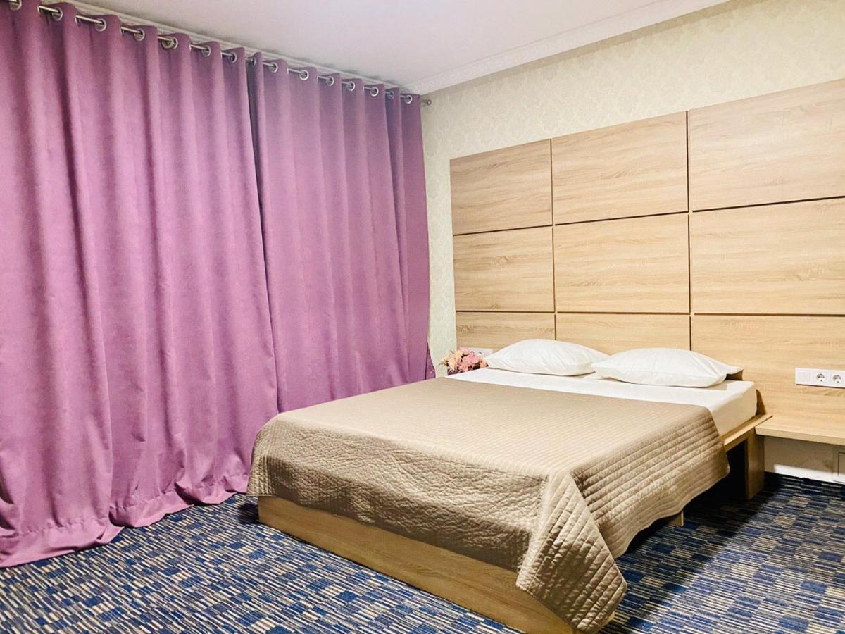 Arkpalmira Hotel Oldenburg Bagian luar foto