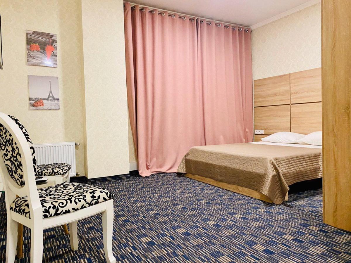 Arkpalmira Hotel Oldenburg Bagian luar foto