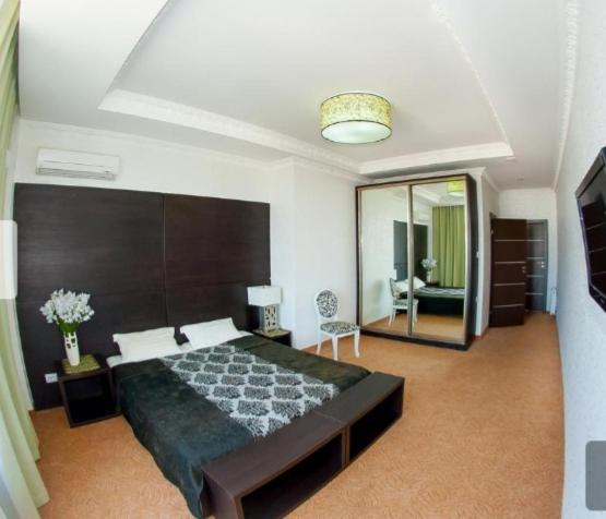 Arkpalmira Hotel Oldenburg Bagian luar foto