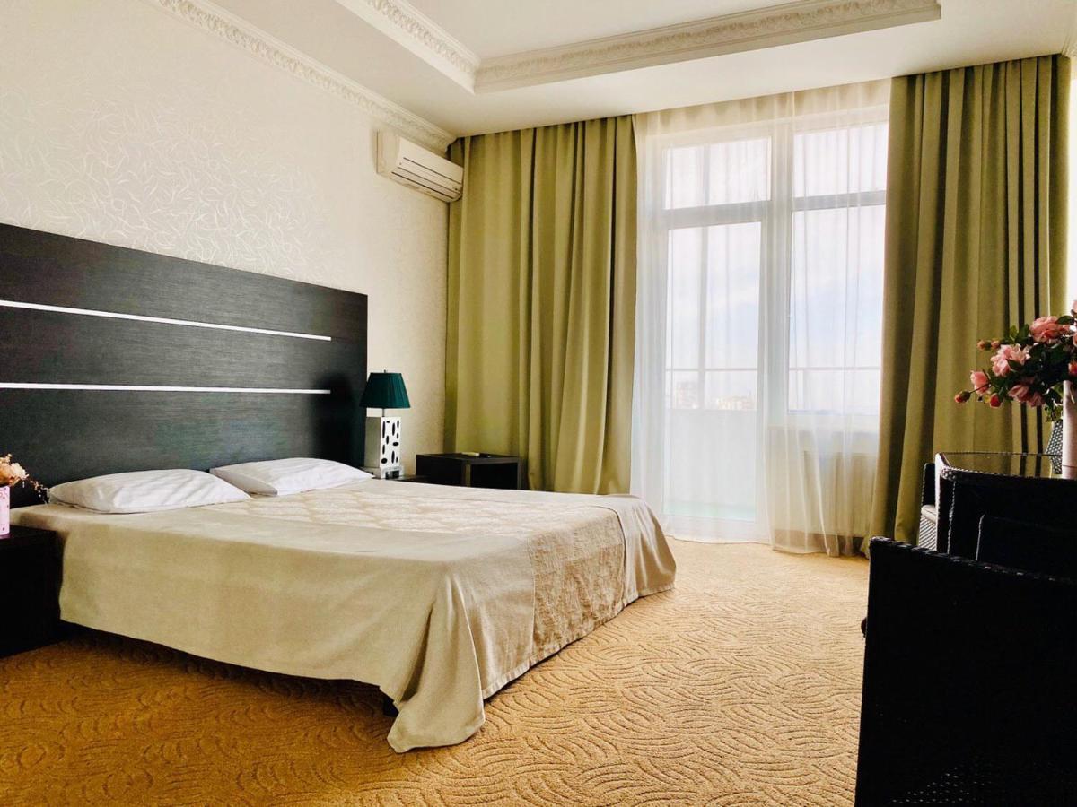 Arkpalmira Hotel Oldenburg Bagian luar foto